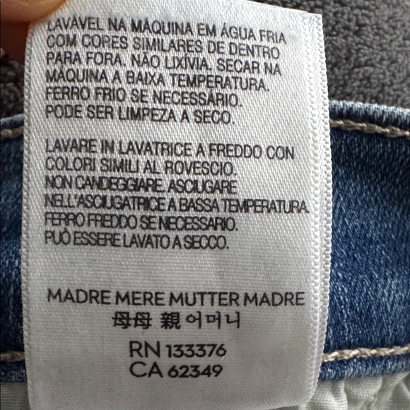 Mother The Weekend Fray Jeans - Picture 8 of 9